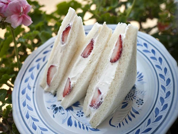 Sandwich di fragole Sandwich di fragole